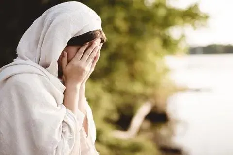 7 Doa Menghilangkan Rasa Takut agar Hati Kembali Tenang