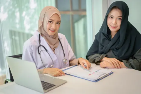 Panduan Wajib Kesehatan Reproduksi Muslimah: Syar'i dan Medis Lengkap